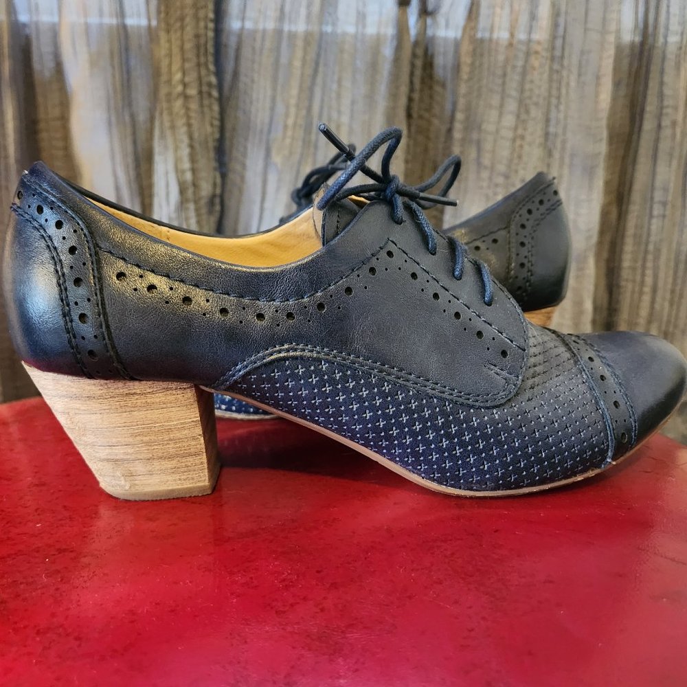blue oxford heels